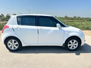 Suzuki Swift DLX 1.3 2015 for Sale