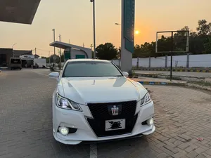 Toyota Crown Athlete G Package 2014 for Sale