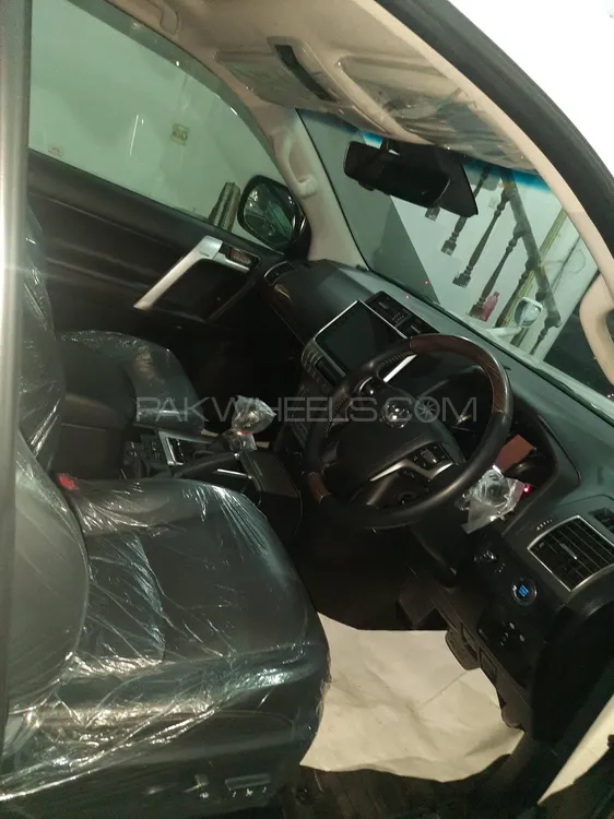 Toyota Prado 2019 for Sale in Lahore Toyota Prado 2019 for Sale in Lahore Image-5