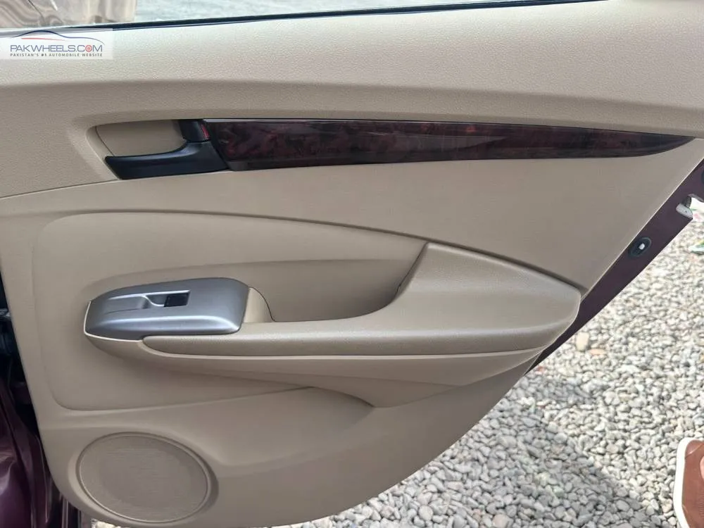 Honda City 2018 for Sale in Karachi Honda City 2018 for Sale in Karachi Image-12