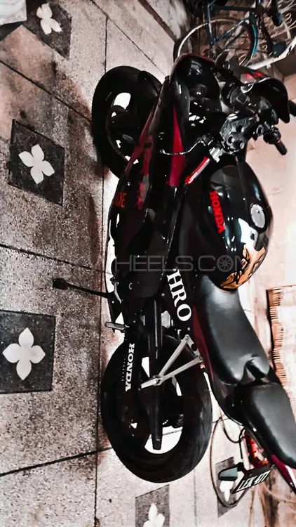 Honda VFR 400 RR 2006 for Sale Image-1