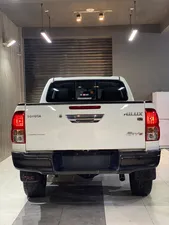 Toyota Hilux Revo G Automatic 3.0  2017 for Sale