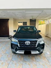 Toyota Fortuner 2.7 V 2022 for Sale