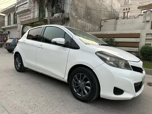 Toyota Vitz F 1.0 2011 for Sale