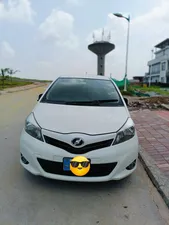 Toyota Vitz F 1.0 2013 for Sale