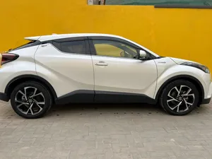 Toyota C-HR G-LED 2017 for Sale