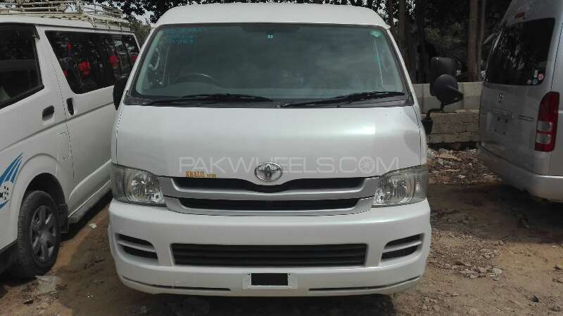 Toyota Hiace 2010 for Sale in Karachi Image-1