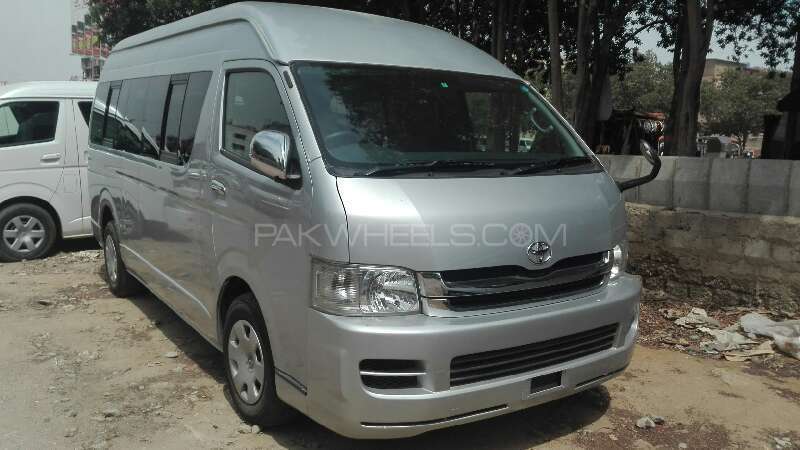 Toyota Hiace 2011 for Sale in Karachi Image-1