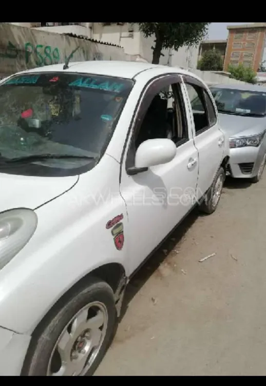 Nissan March 2002 for Sale in Karachi Image-1