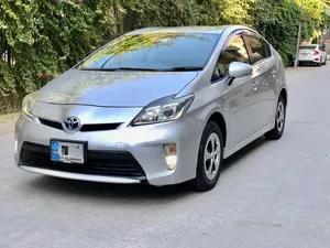 Toyota Prius S LED Edition 1.8 2012 for Sale