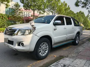 Toyota Hilux Vigo Champ G 2016 for Sale