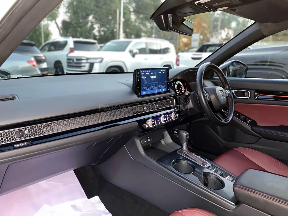Honda Civic 2024 for Sale in Karachi Honda Civic 2024 for Sale in Karachi Image-8