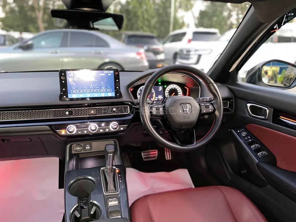 Honda Civic 2024 for Sale in Karachi Honda Civic 2024 for Sale in Karachi Image-9