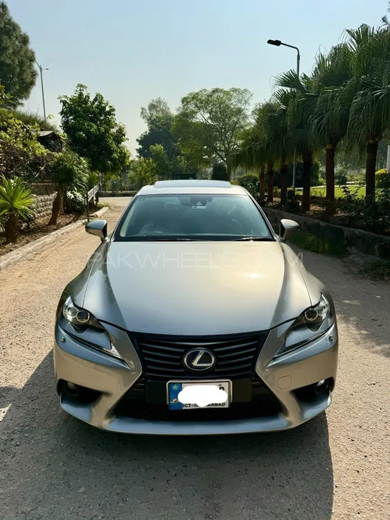 Lexus IS 2015 for Sale in Islamabad Image-1