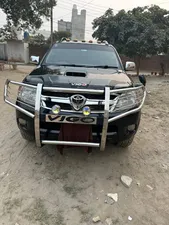 Toyota Hilux Vigo V 2011 for Sale