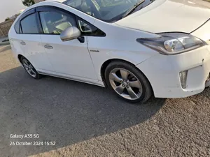 Toyota Prius S Touring Selection 2018 for Sale