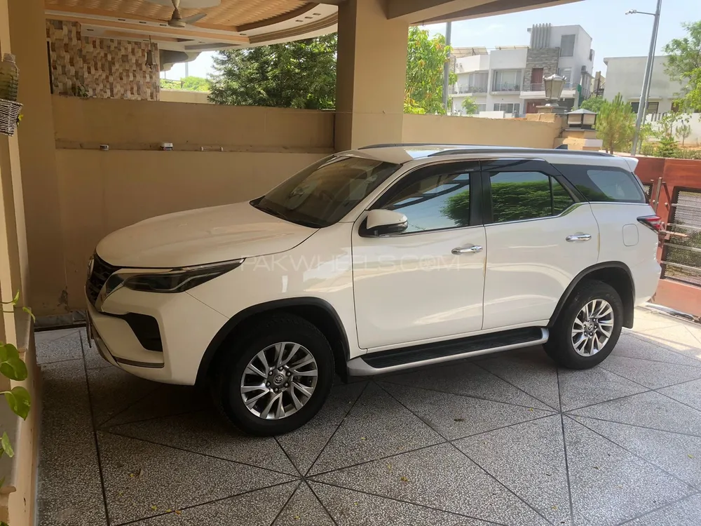 Toyota Fortuner 2022 for Sale in Islamabad Image-1