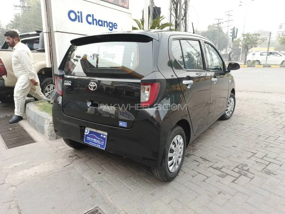 Toyota Pixis Epoch 2021 for Sale in Lahore Toyota Pixis Epoch 2021 for Sale in Lahore Image-4