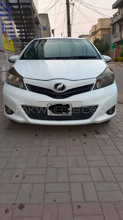 Toyota Vitz 2012 for Sale in Rawalpindi Image-1