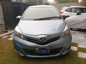 Toyota Vitz F 1.0 2013 for Sale