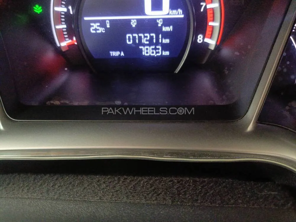 Honda Civic 2018 for Sale in Lahore Honda Civic 2018 for Sale in Lahore Image-9