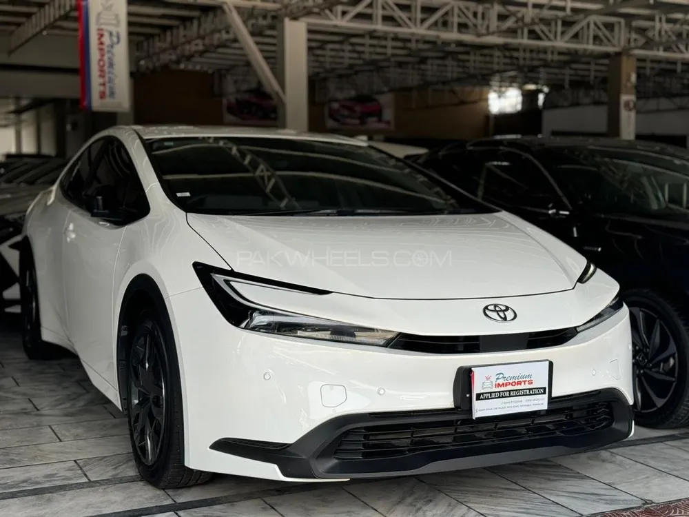 Toyota Prius 2023 for Sale in Peshawar Image-1