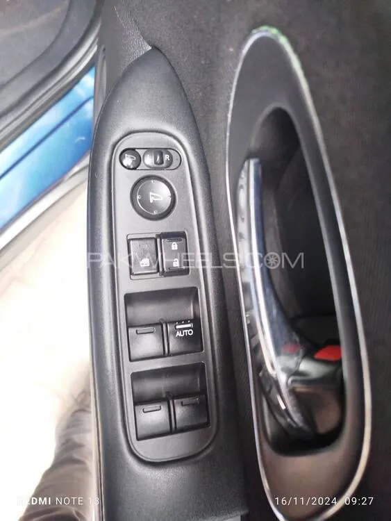 Honda Vezel 2015 for Sale in Lahore Honda Vezel 2015 for Sale in Lahore Image-12