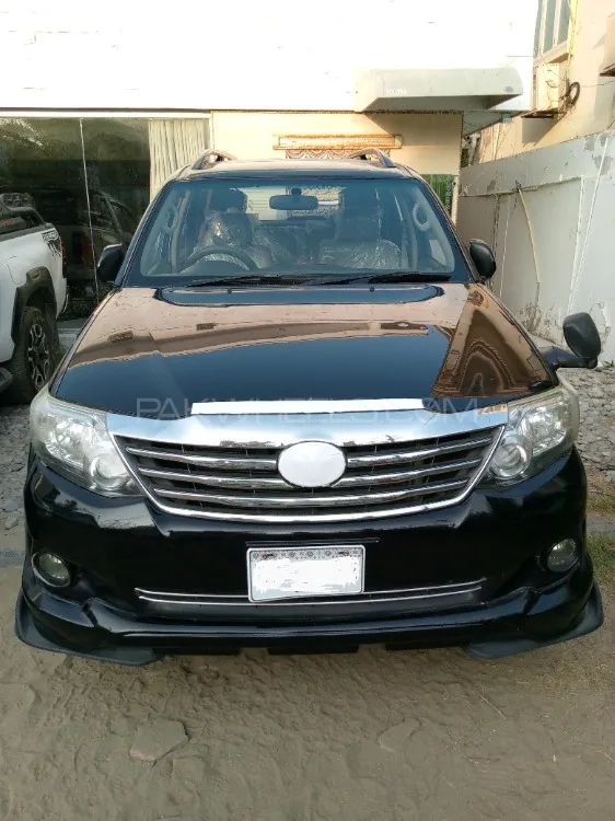 Toyota Fortuner 2013 for Sale in Karachi Image-1