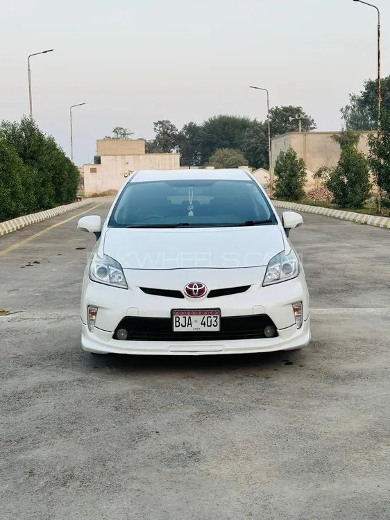 Toyota Prius S Touring Selection For Sale In Multan Pakwheels