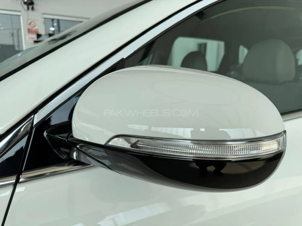 KIA Sorento 2024 for Sale in Sialkot KIA Sorento 2024 for Sale in Sialkot Image-15