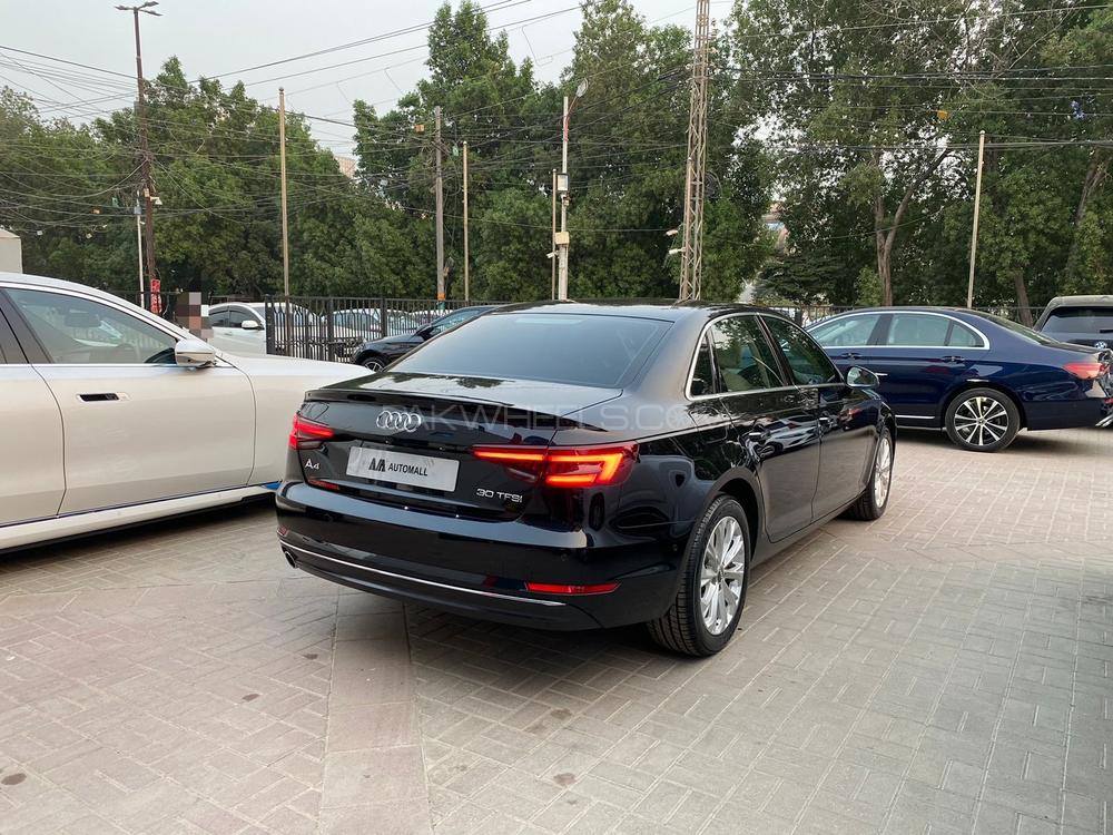 Make: Audi A4 
Model: 2018
Mileage: 14,000 km
Reg: 2018 khi

Calling and Visiting Hours

Monday to Saturday 

11:00 AM to 7:00