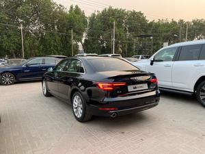 Make: Audi A4 
Model: 2018
Mileage: 14,000 km
Reg: 2018 khi

Calling and Visiting Hours

Monday to Saturday 

11:00 AM to 7:00