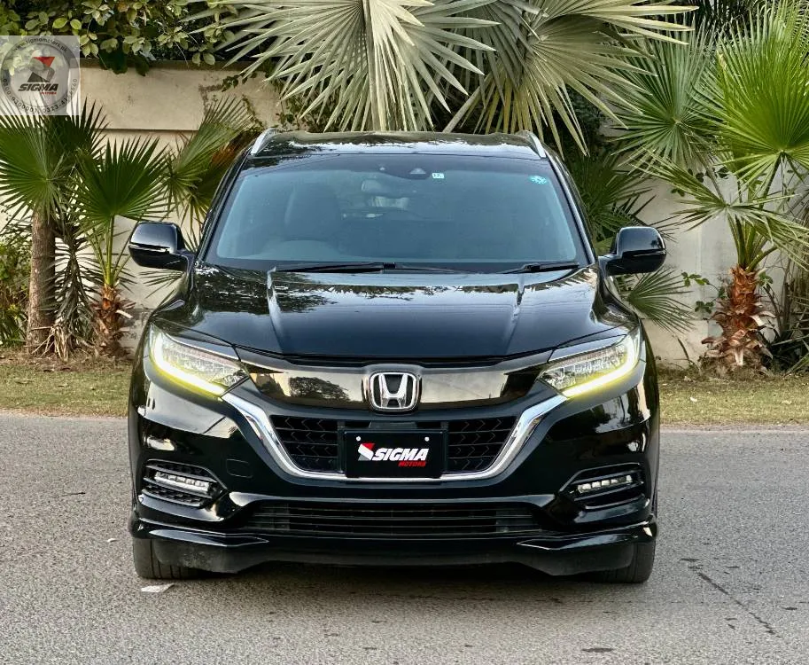 Honda Vezel 2018 for Sale in Lahore Image-1