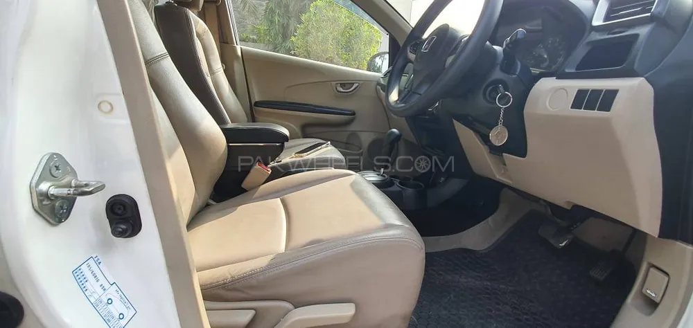 Honda BR-V 2018 for Sale in Lahore Honda BR-V 2018 for Sale in Lahore Image-11