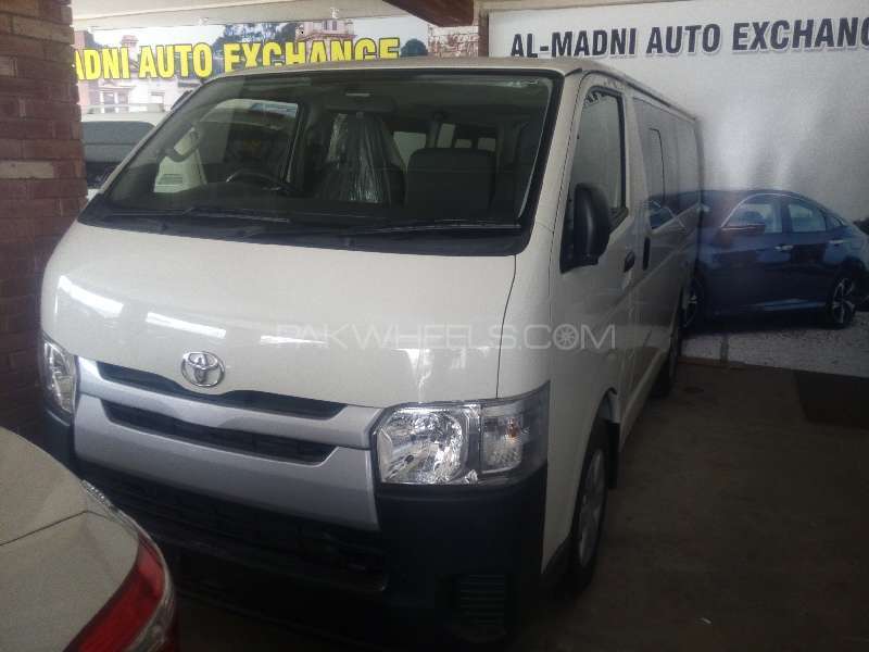 Toyota Hiace 2014 for Sale in Multan Image-1