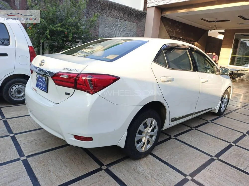 Toyota Corolla 2015 for Sale in Lahore Toyota Corolla 2015 for Sale in Lahore Image-3