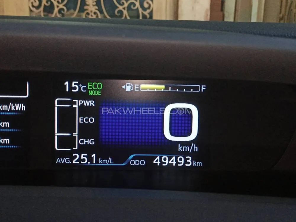 Toyota Prius 2022 for Sale in Lahore Toyota Prius 2022 for Sale in Lahore Image-8