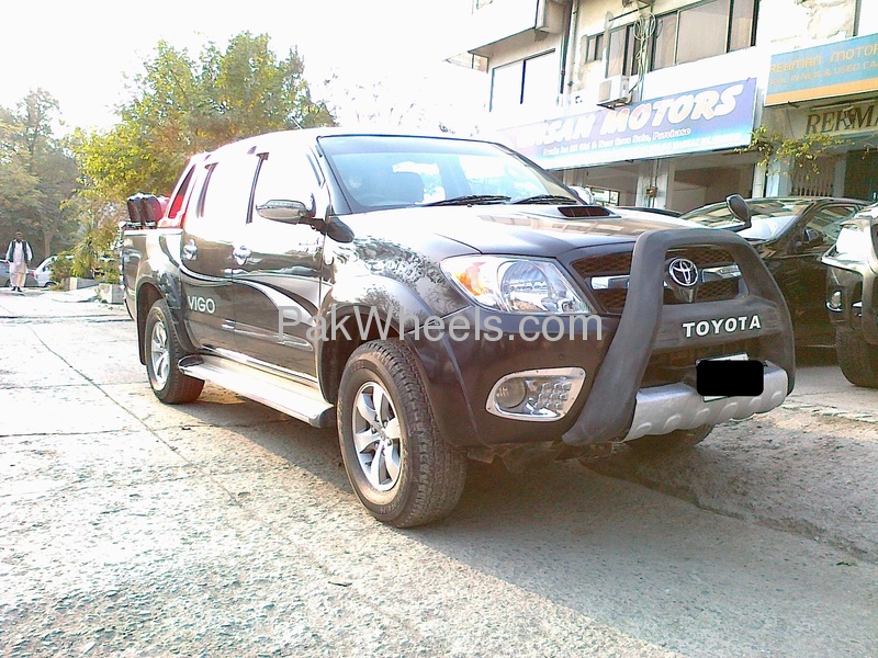 Toyota Hilux 2005 for Sale in Islamabad Image-1