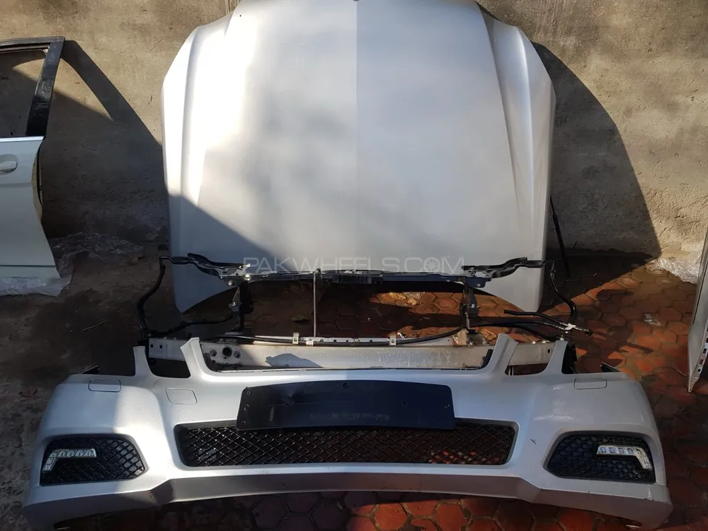 Mercedes w204 w212 w213 w205 Parts  Image-1