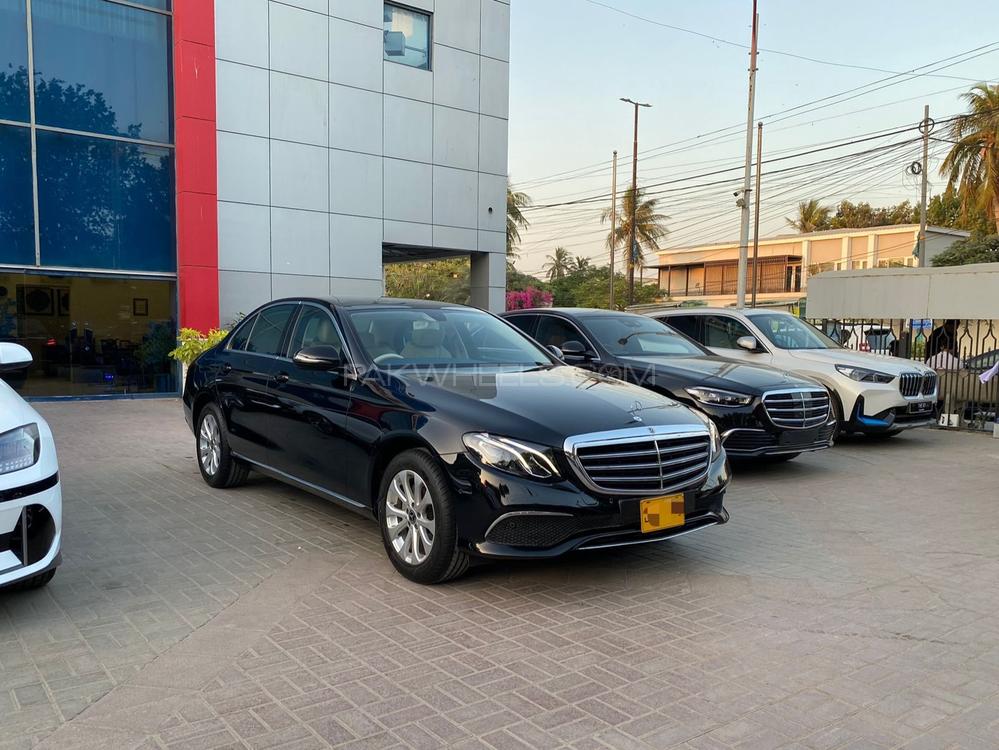 Mercedes E200 Exclusive 
Model: 2018
Mileage: 5,500 Km
Reg: 2018 Khi

*Blue dashboard  
*Panoramic glass sunroof
*Ambient lighting 
*Digital instrument cluster
*Customised steering wheel on order from Shahnawaz 
*Shahnawaz import and maintained

Calling and Visiting Hours. 

Monday to Saturday

11:00 AM to 7:00 PM