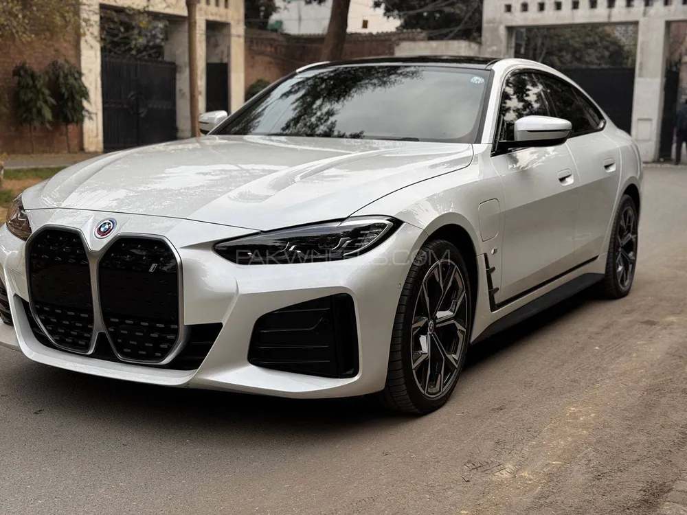 BMW i4 2022 for Sale in Lahore BMW i4 2022 for Sale in Lahore Image-17