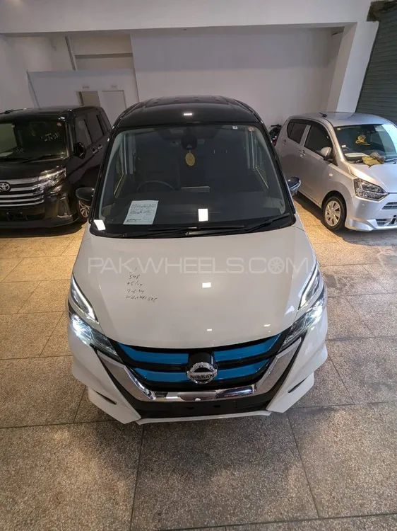 Nissan Serena 2019 for Sale in Lahore Image-1