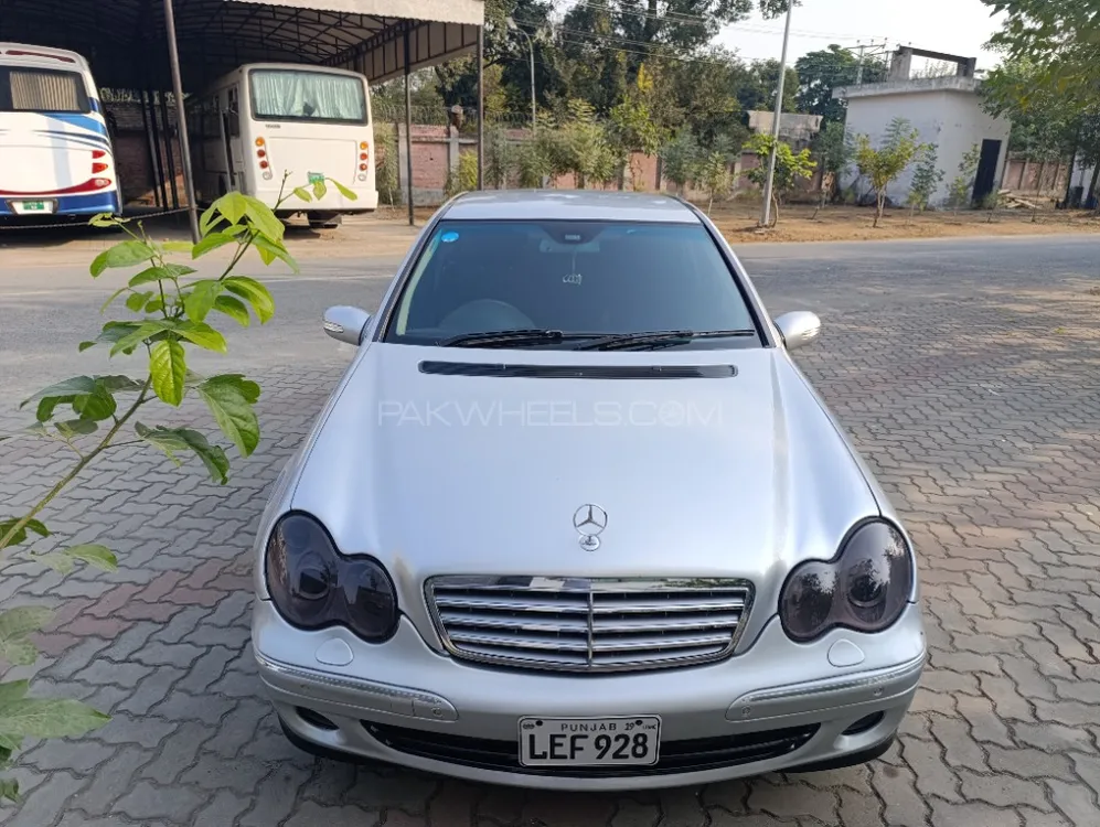 Mercedes Benz C Class 2006 for Sale in Sialkot Image-1