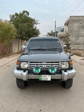 Mitsubishi Pajero Exceed Automatic 2.8D 1993