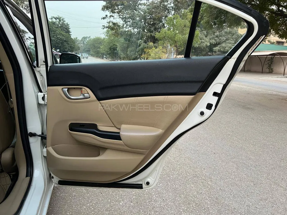 Honda Civic 2014 for Sale in Karachi Honda Civic 2014 for Sale in Karachi Image-16