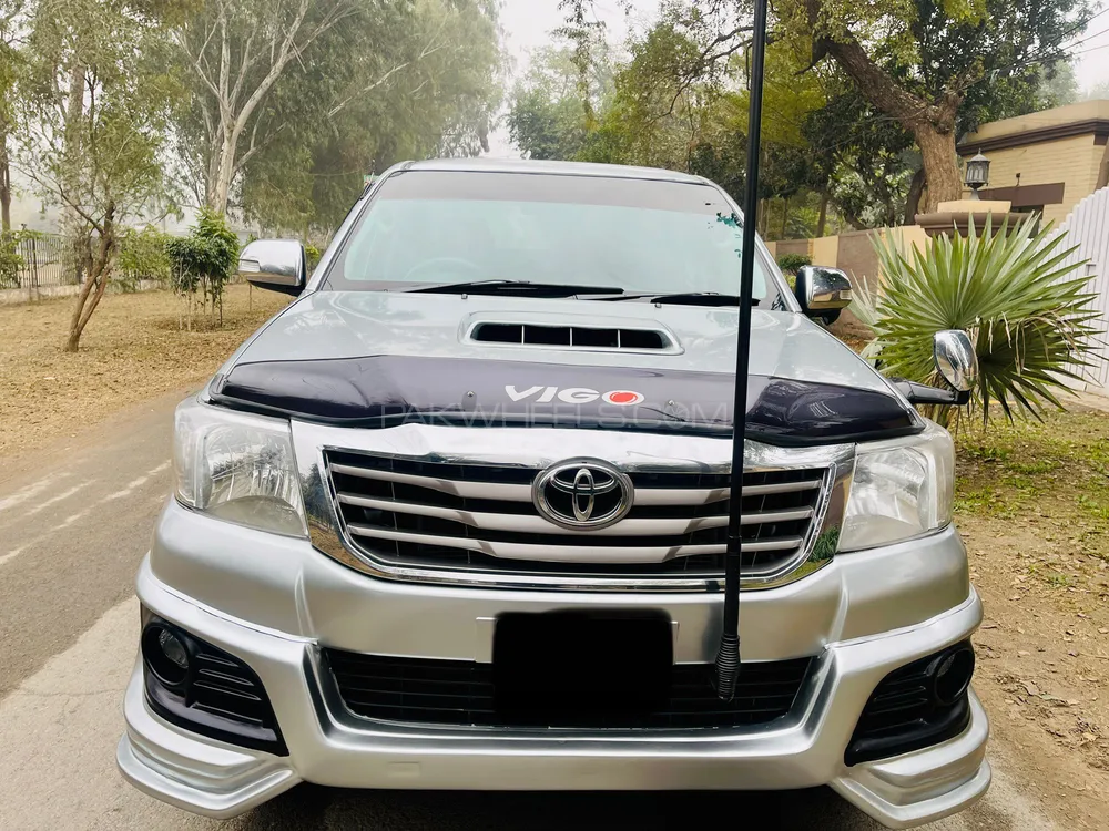 Toyota Hilux 2012 for Sale in Sheikhupura Image-1