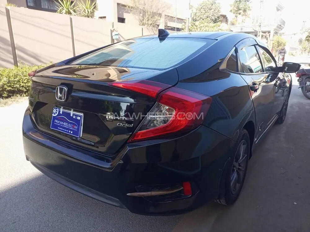 Honda Civic 2021 for Sale in Faisalabad Honda Civic 2021 for Sale in Faisalabad Image-4