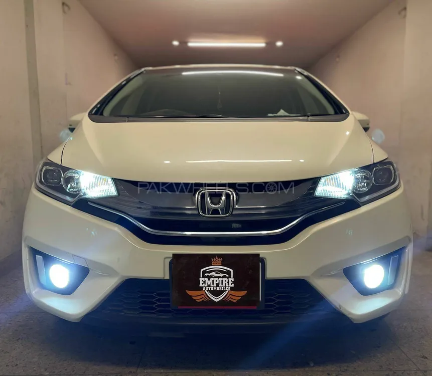 Honda Fit 2014 for Sale in Karachi Image-1