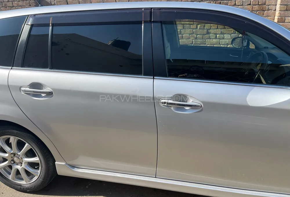 ٹویوٹا کرولا ایکسیو 2015 for Sale in پشاور ٹویوٹا کرولا ایکسیو 2015 for Sale in پشاور Image-9