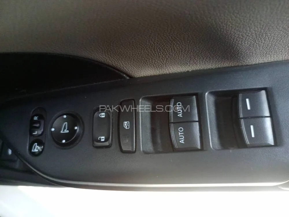 Honda Civic 2017 for Sale in Lahore Honda Civic 2017 for Sale in Lahore Image-12